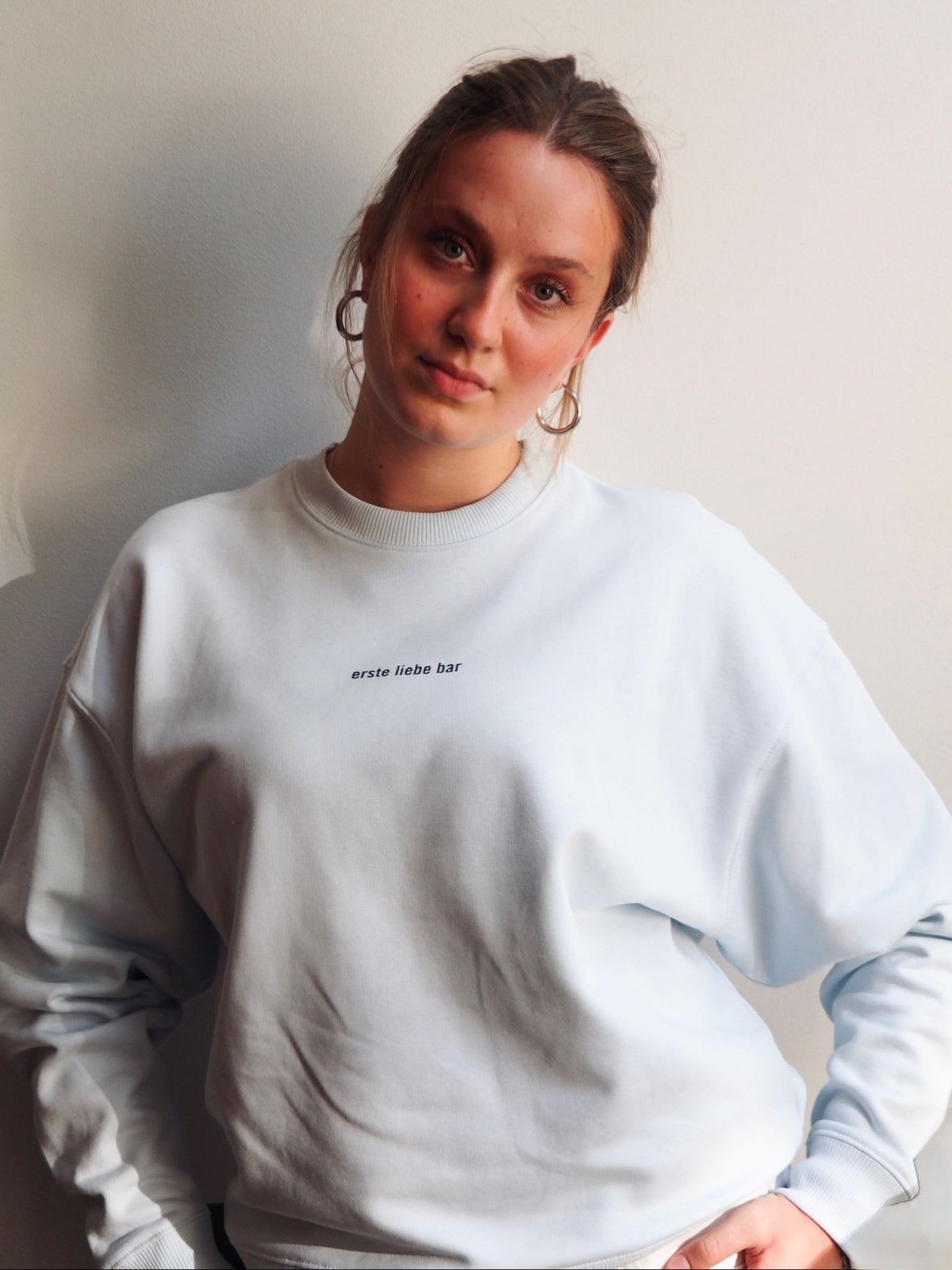 erste liebe crewneck